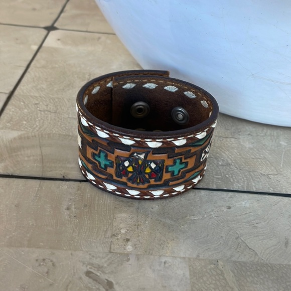 Leather cuff eagle - Picture 1 of 4